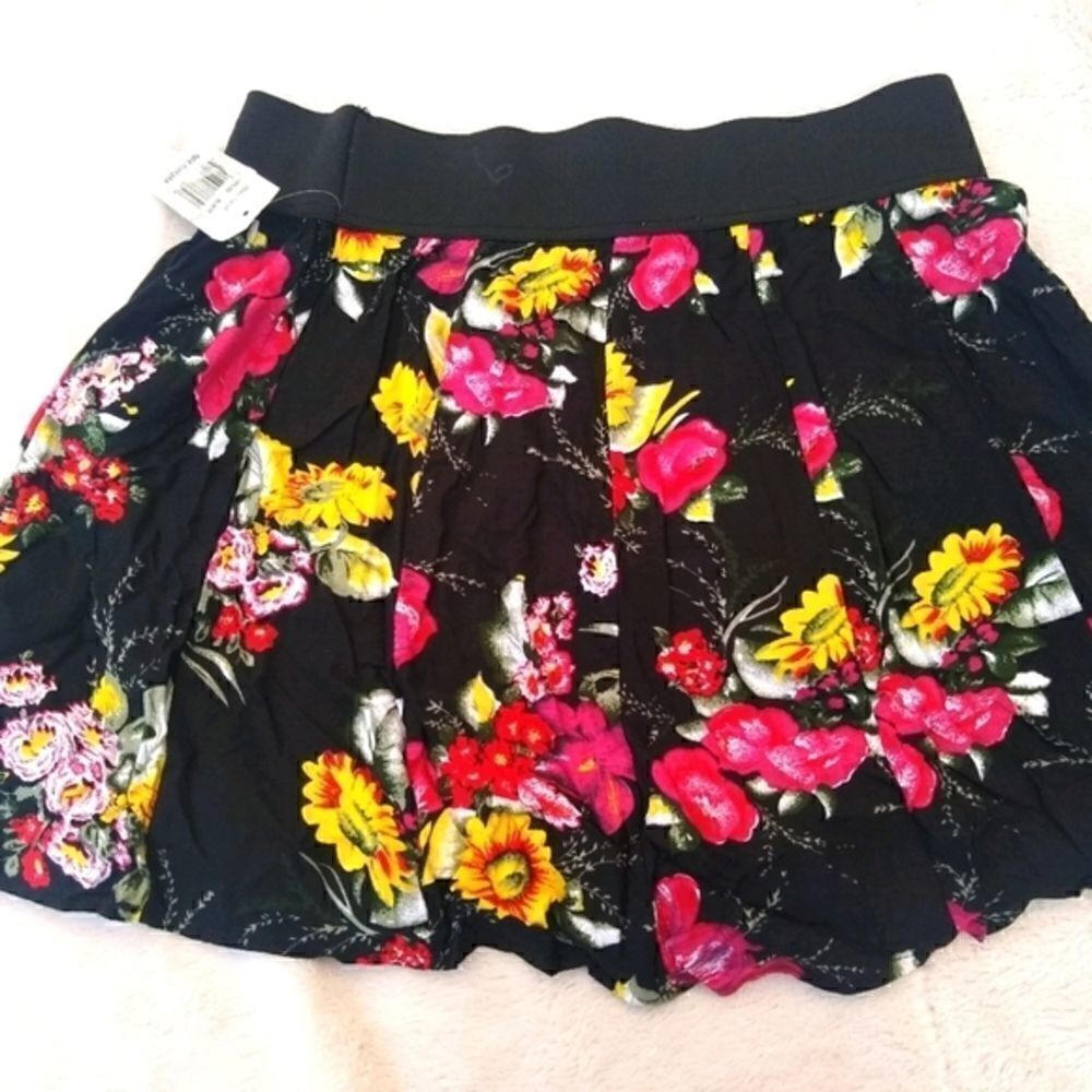 Derek Heart flowy mini summer sun skirt nwt